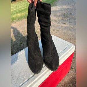 Women’s Size 7 Black Boot
